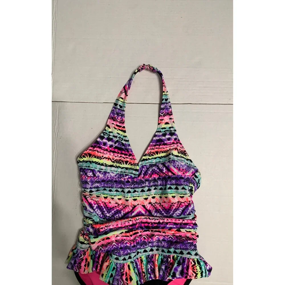 Wonder Nation One Piece Swimsuit. Size M 7-8.